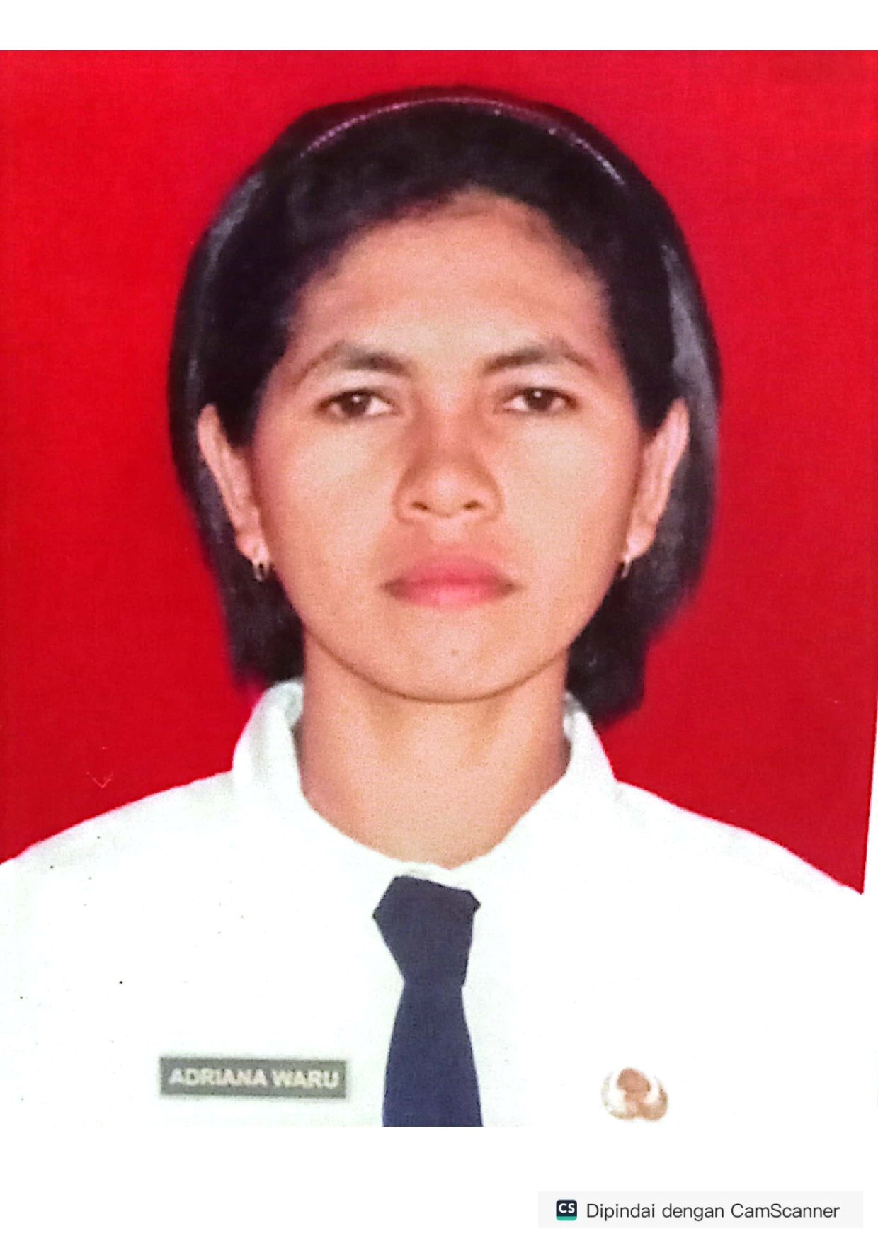 Foto ADRIANA WARU S.Pd.